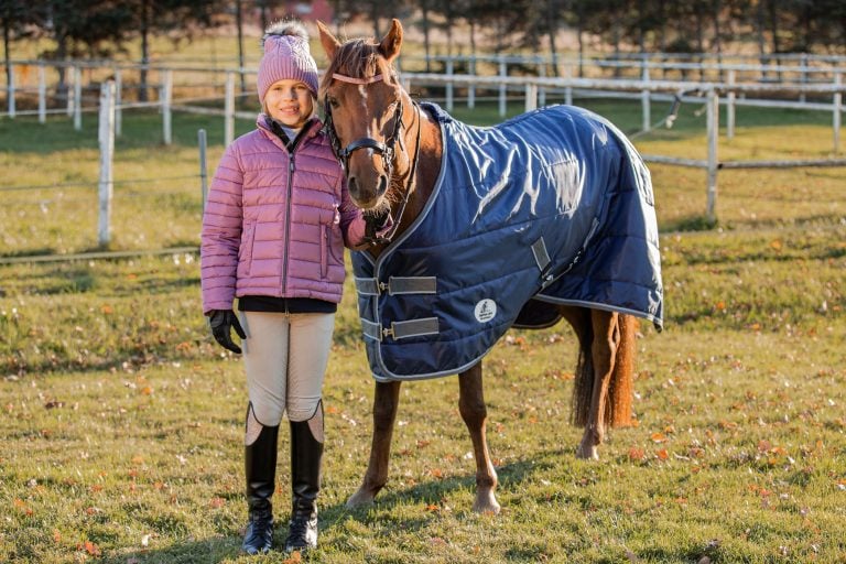 Stalltäcke 100g 420D, Stigsbergs Gård – Stigsbergs Gård