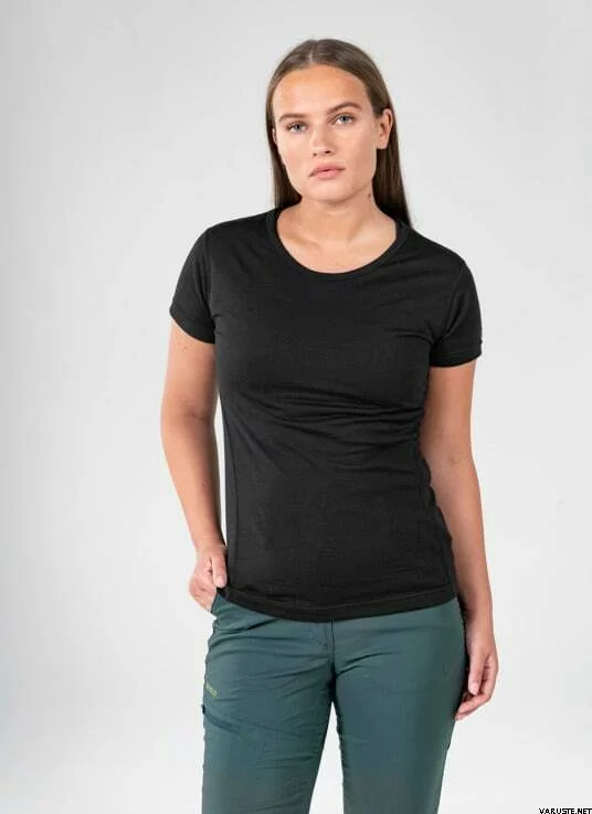 Devold Breeze Merino 150 Shirt Woman svart1