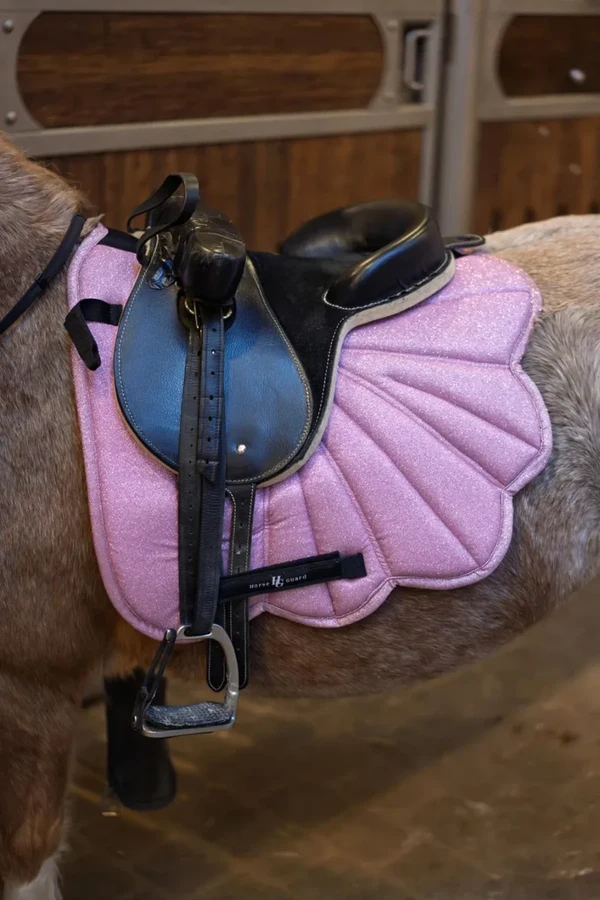 Allroundschabrak Wing – Horse Guard